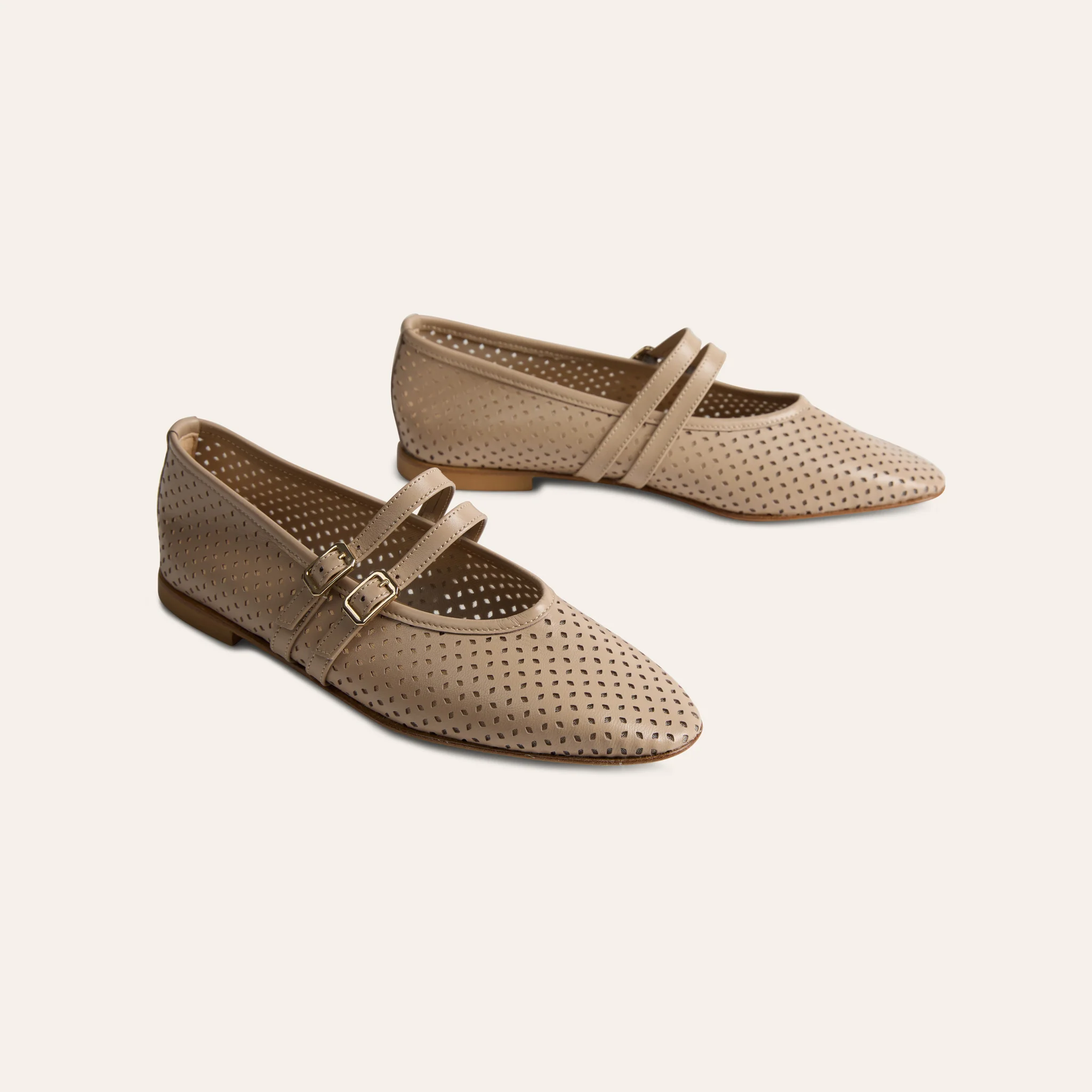 Cori 2 Buckle - Perforated Beige