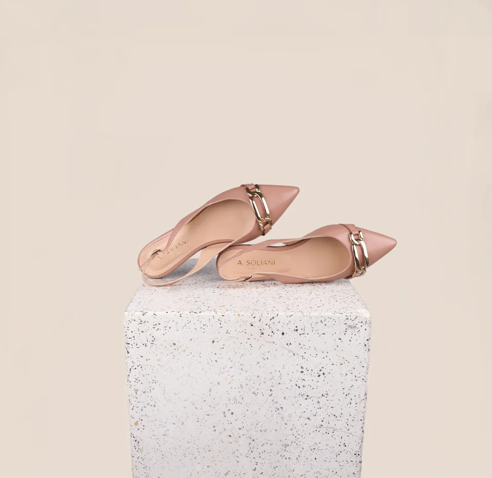 Emilia  - Nude - Image 2
