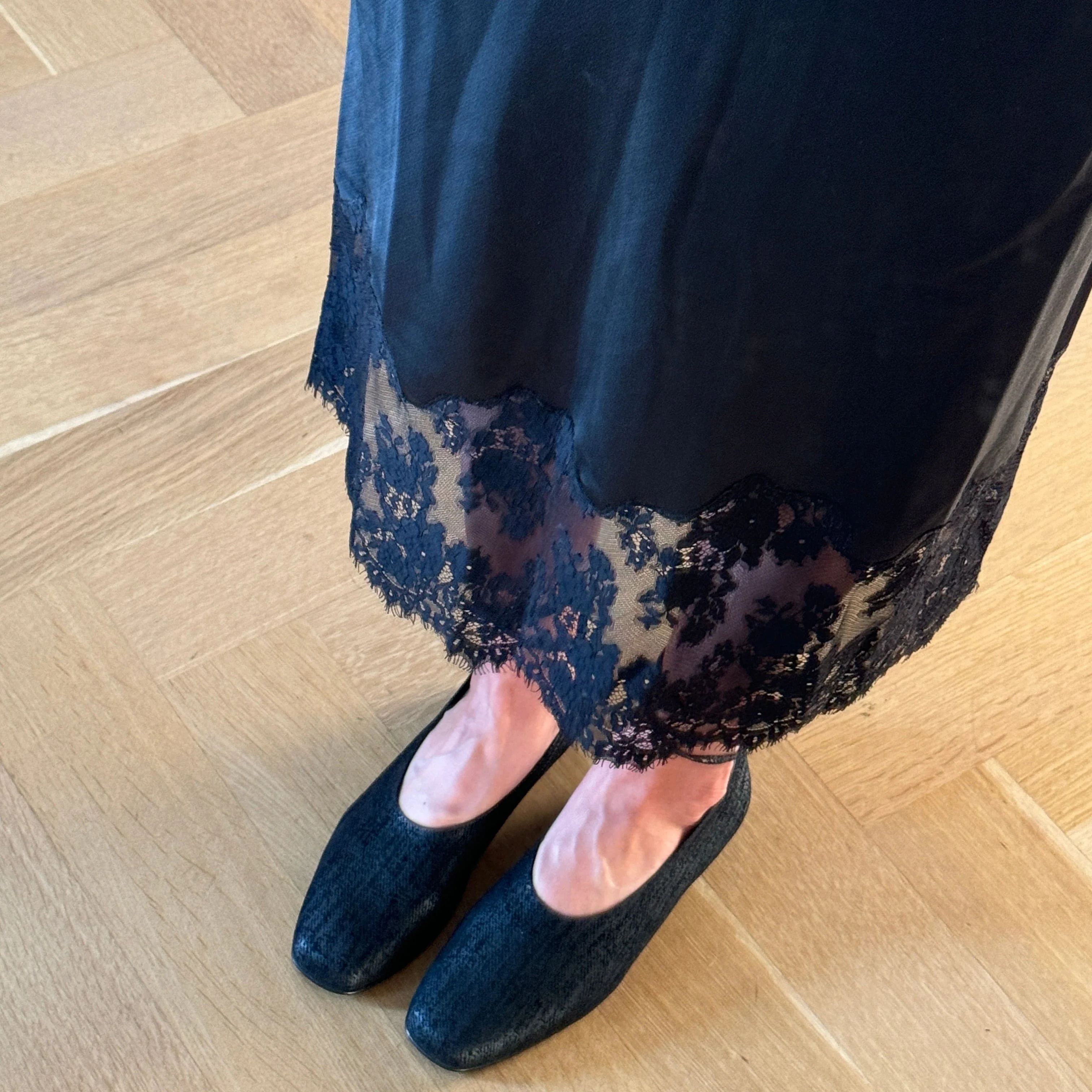 Imola - Black Twill - Image 3