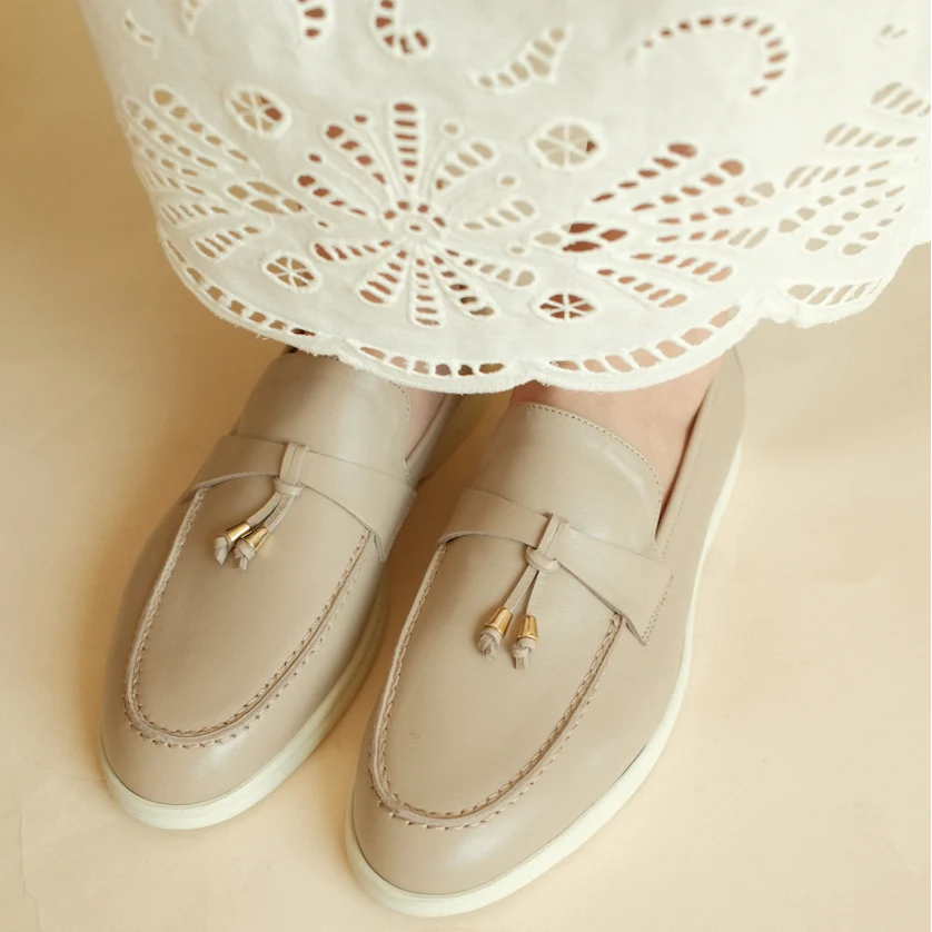 Lisa Tassels- Beige - Image 3