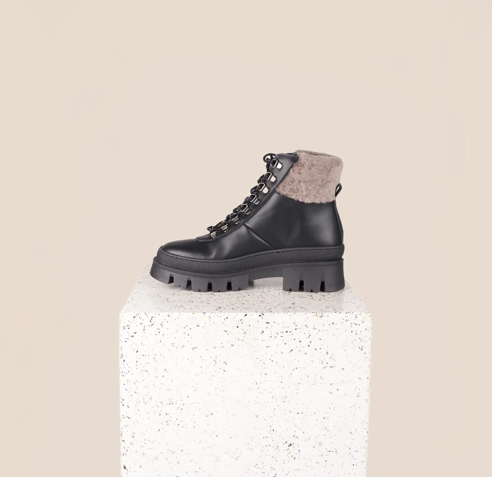 Moena - Black Leather/Shearling - Image 2