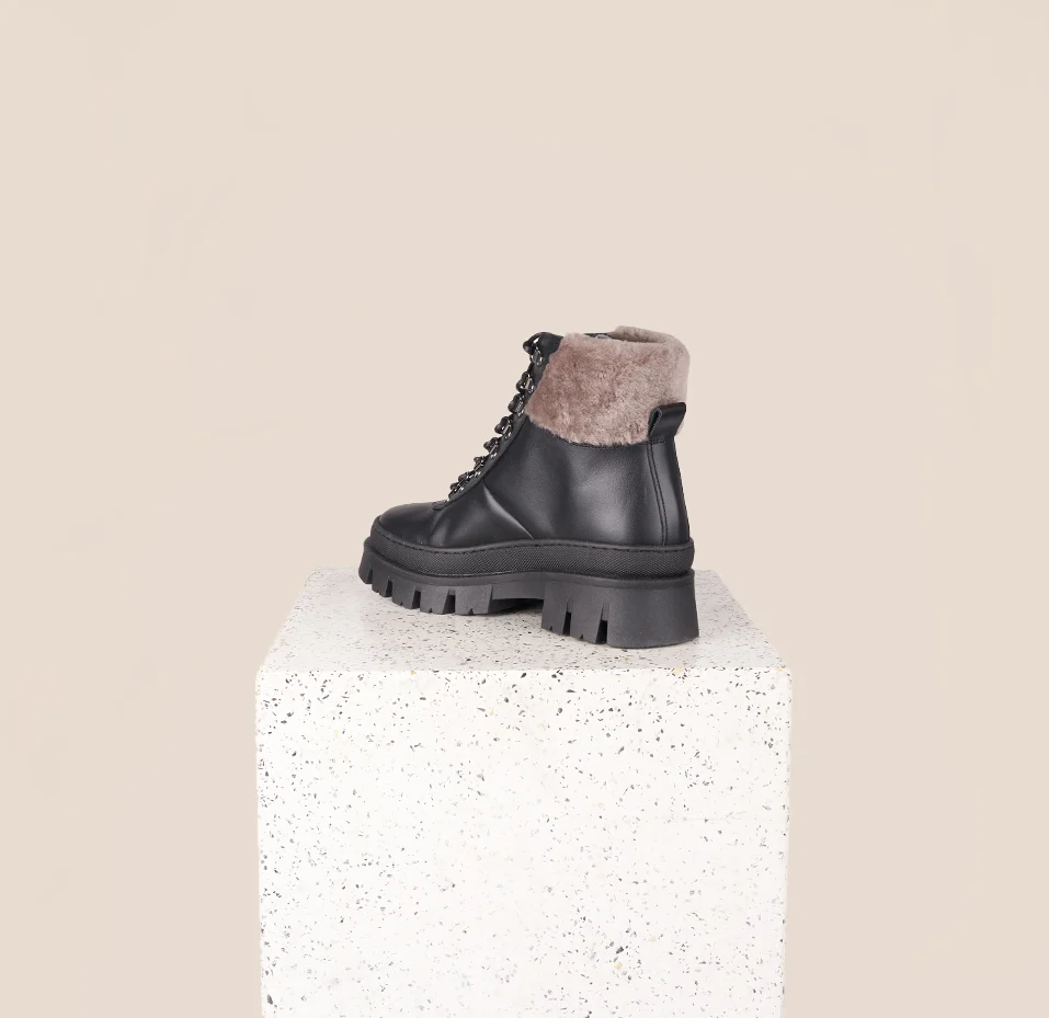 Moena - Black Leather/Shearling - Image 4