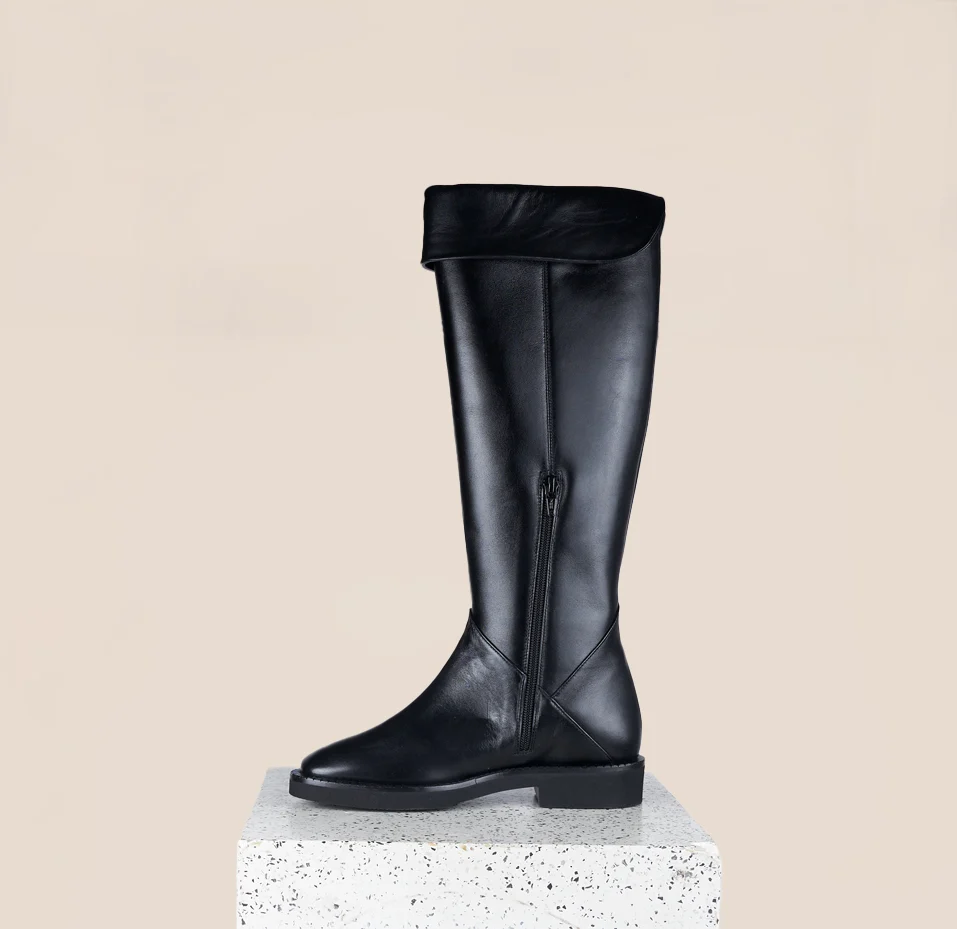 Pistoia - Black Leather - Image 3